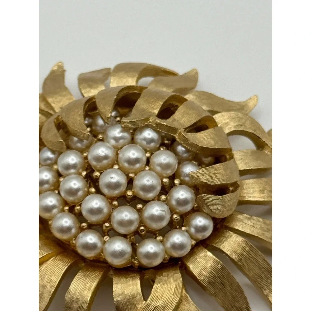 Vintage Crown Trifari Brooch Gold Tone Sunflower Flower Faux Pearl Pin